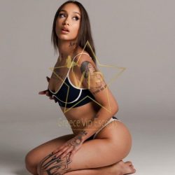 ESCORT-ATHENS-LUA-TEEN-MODEL-14